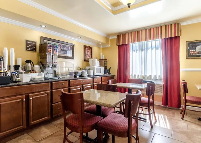 Rodeway Inn & Suites Jacksonville Near Camp Lejeune