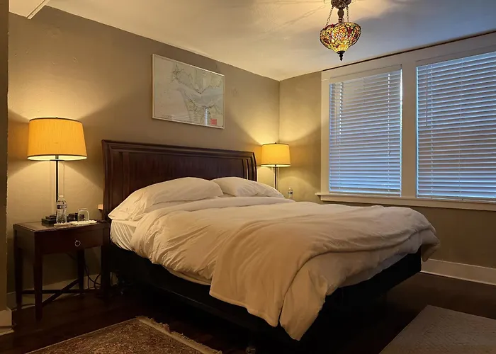 Inn At Harbour Village