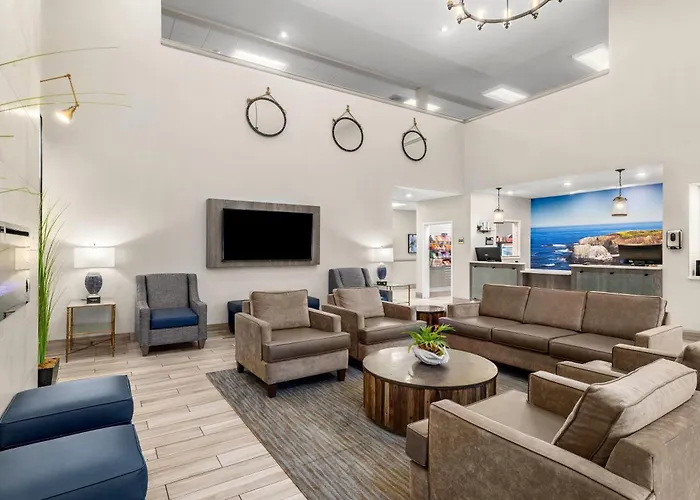 La Quinta By Wyndham Newport