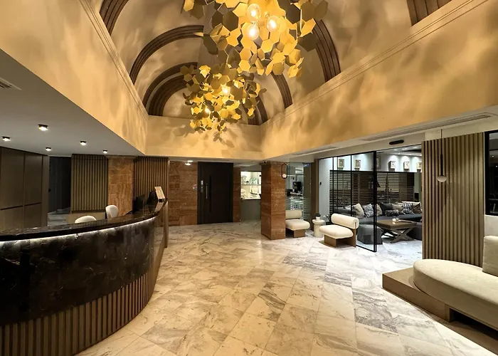 Golden Star City Resort
