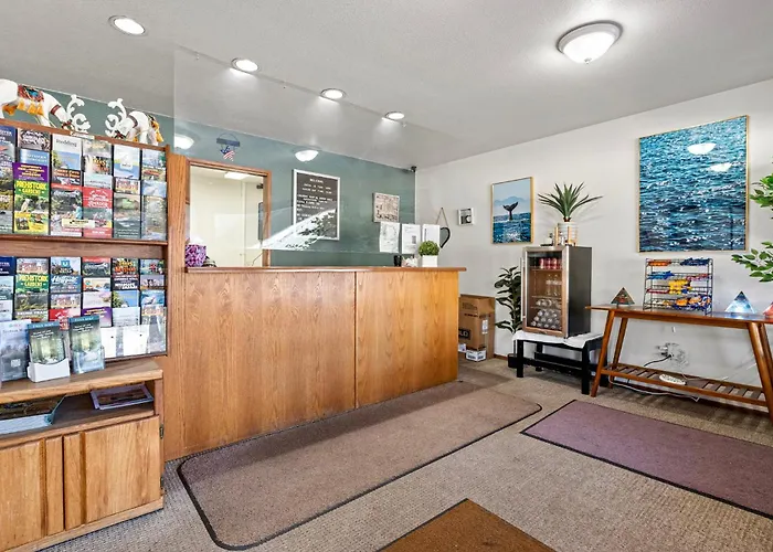 Crescent Beach Motel