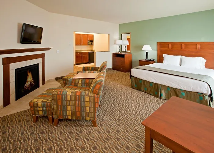 Holiday Inn Express & Suites Ripley By Ihg