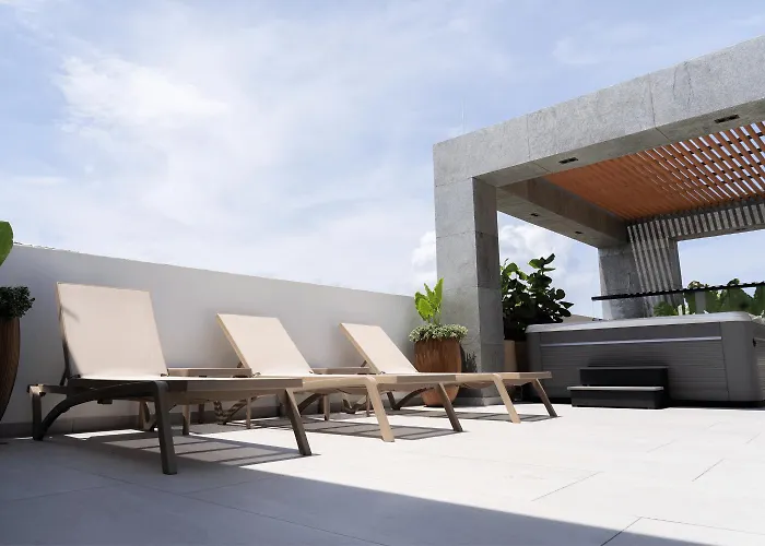 Delamar Hotel