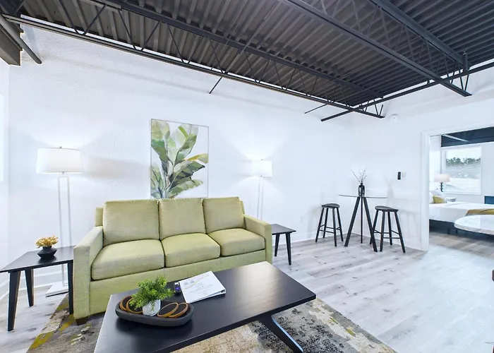 Modern Loft Near Port, Beach, & Dining -Unit 201