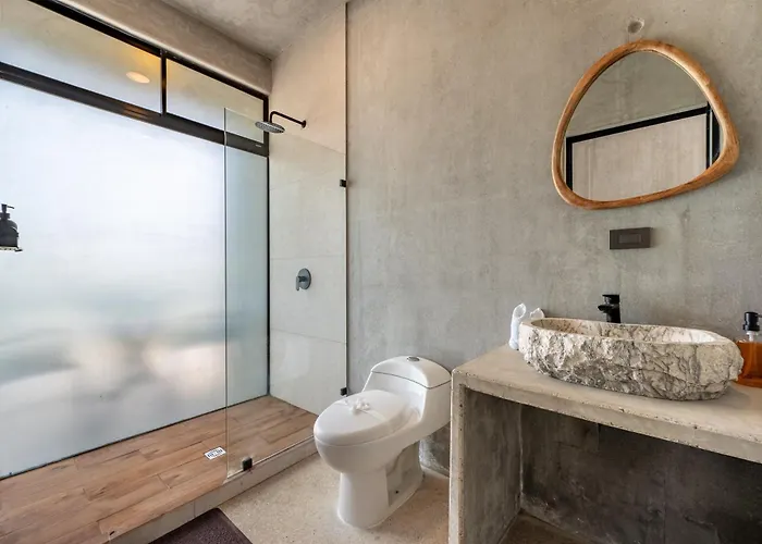 Nelblu Flamingo Suites