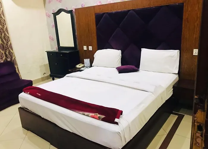 Hotel Pak Continental Multan