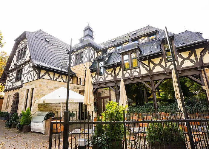 Zamecka Konirna Hotel A Restaurace