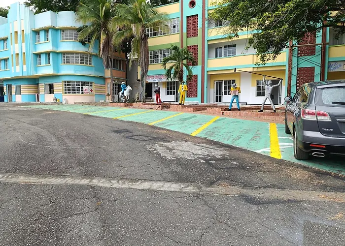 Hotel Paraiso Estudios