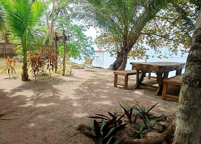 Ocam Ocam Bayside Lodge