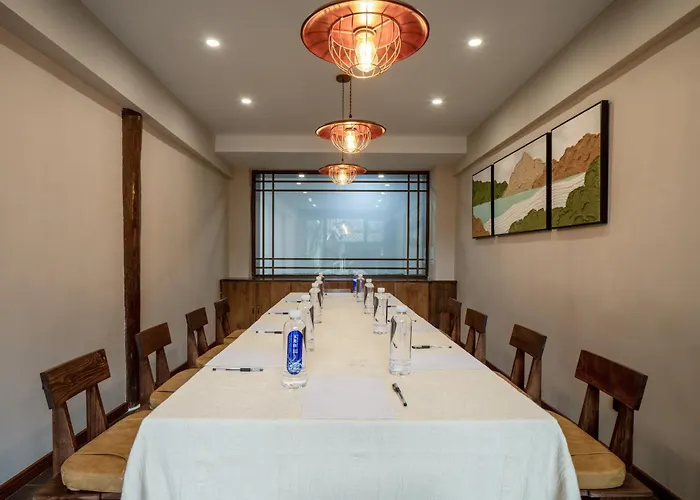 The Panorama Designer Villa & Cafe - Chinese Naxi Style Courtyard - Complimentary Airport Pick-Up For 3 Nights & Tailor-Made Tours