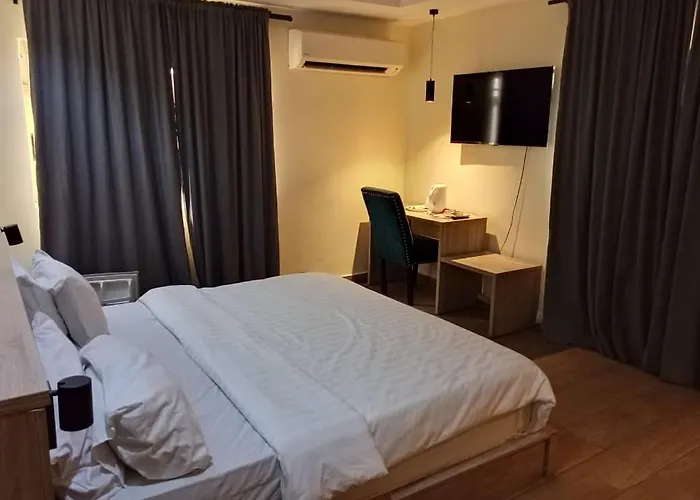 Wood Resident Hotel And Apartment