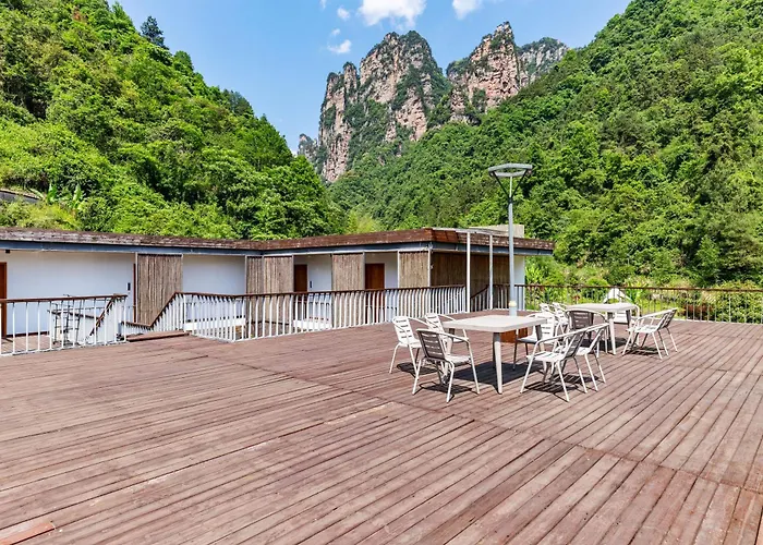 Floating Peaks Retreat-English Services-Near The Zhangjiajie National Forest Perk