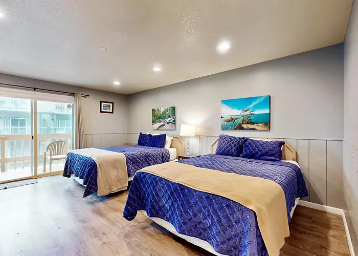 Sea Treasures Inn #206