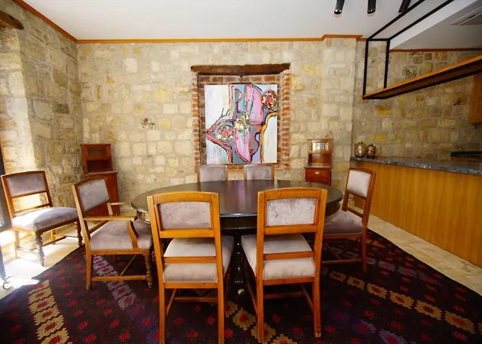 Atrium Suites Tas Konak