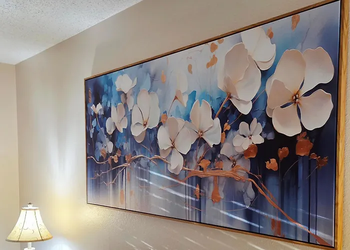 Toria Suites Condo 924