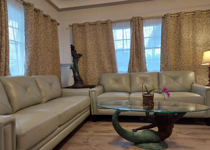Kekuanaoa Homestead For Family Rooms
