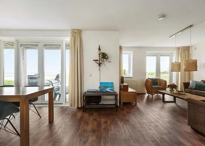 602S 4-Pers Apartment With Unique Beach View