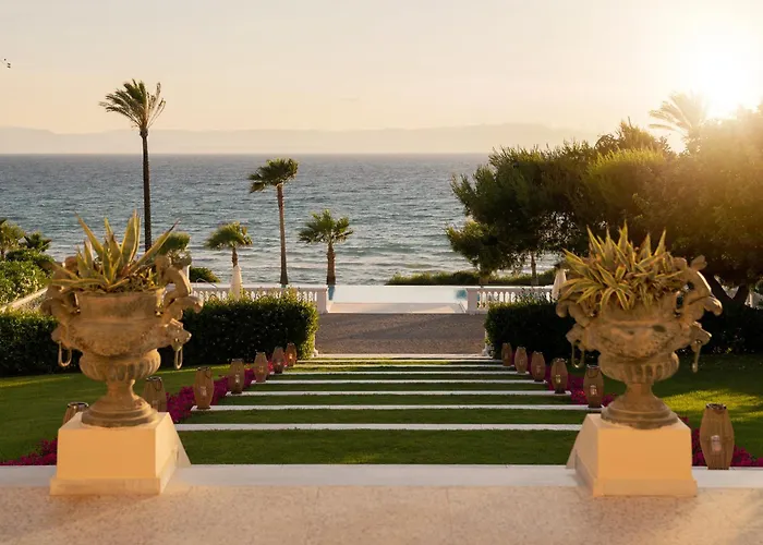 Mandola Rosa, A Resort To Live
