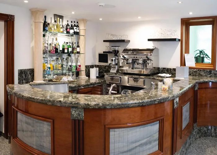 Phi Hotel Ambra