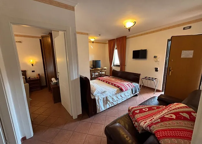 Euro House Inn Airport