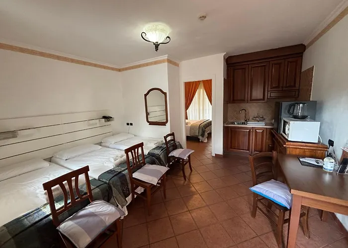 Euro House Inn Airport