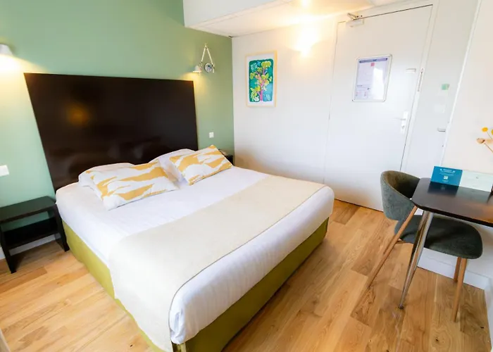 Hotel Les Jardins Du Canal - Piscine Chauffee A 28 Degres - Parking Gratuit - Garage - Bornes Electriques - Accueil Velos Et Motos - Kids Friendly-Solaire Ecoresponsable
