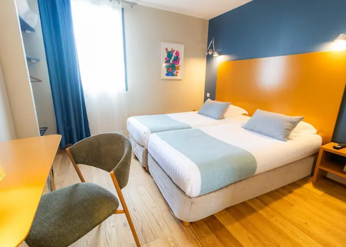 Hotel Les Jardins Du Canal - Piscine Chauffee A 28 Degres - Parking Gratuit - Garage - Bornes Electriques - Accueil Velos Et Motos - Kids Friendly-Solaire Ecoresponsable