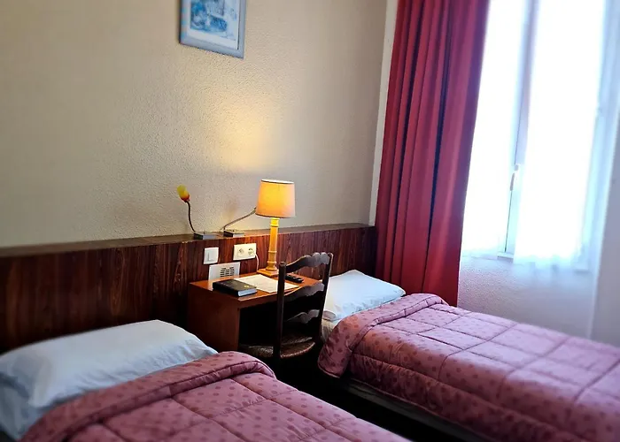 Hotel Du Commerce Et De Navarre