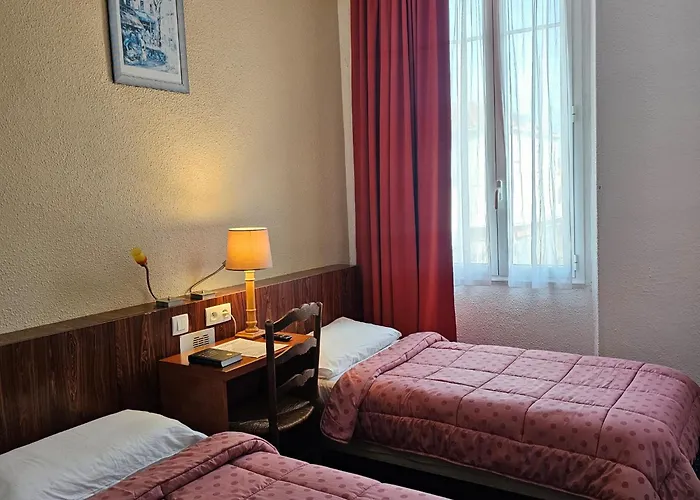 Hotel Du Commerce Et De Navarre