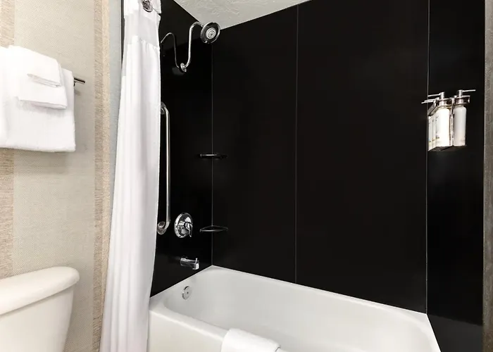 Holiday Inn Express Hotel & Suites Eugene Downtown - University By Ihg