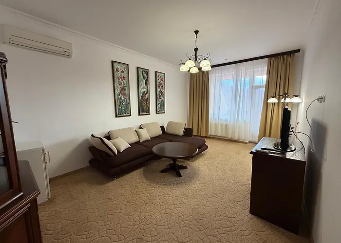 Erney Laz Hotel