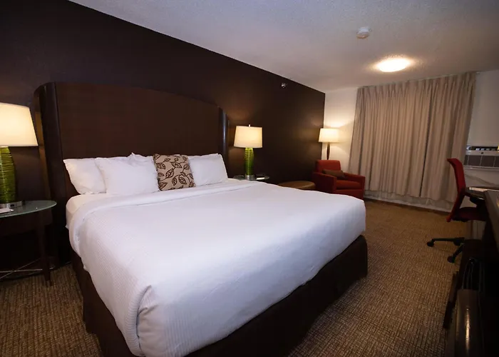 Alliance Hotel & Suites, A Howard Johnson By Wyndham