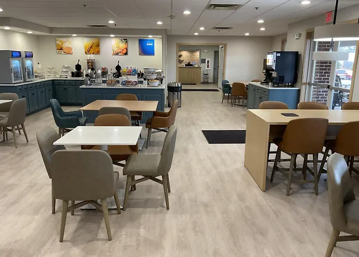 Comfort Suites Hotel And Conference Center