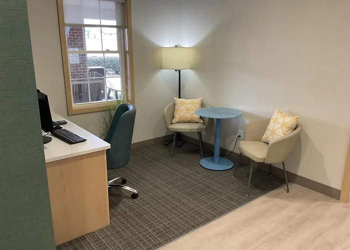 Comfort Suites Hotel And Conference Center