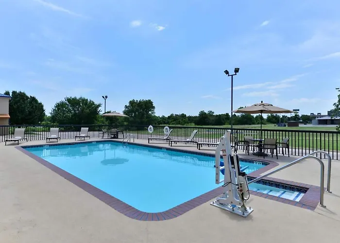 Baymont Inn & Suites By Wyndham Ardmore I-35