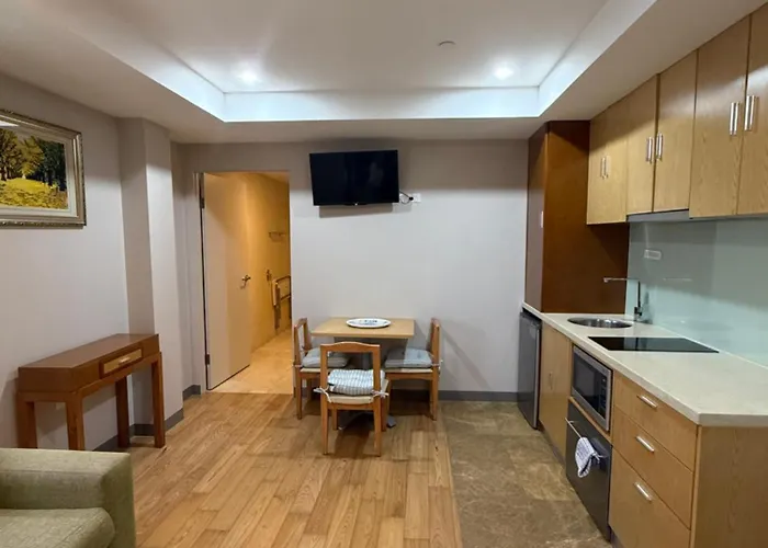 Melrose Apartments
