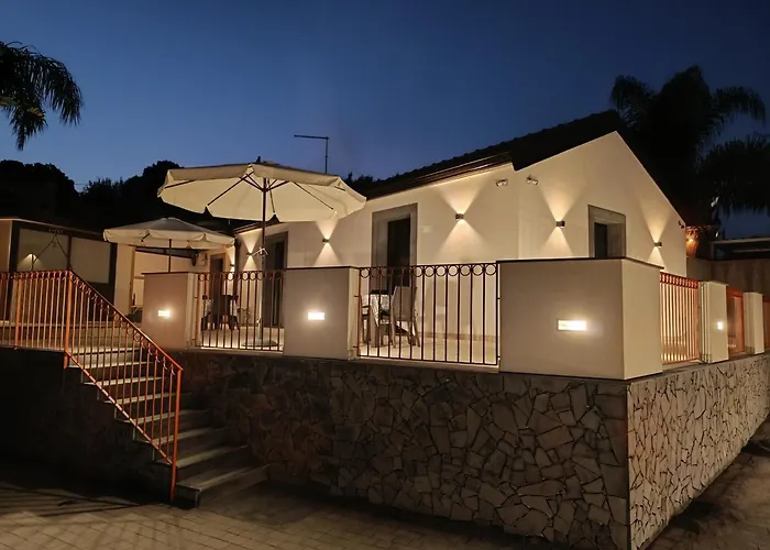 Villa Feluchia Tra Il Mare E Il Vulcano