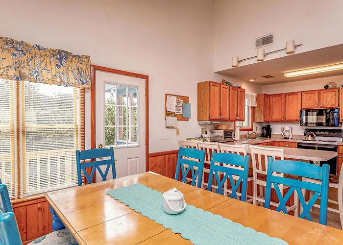 Misty Blue - Corolla, Ocean Sands, 200 Yards To Beach, Ocean View, Pets Ok, Flex Stays Year Rnd