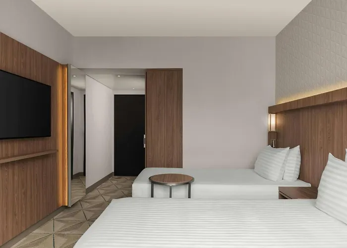 Courtyard By Marriott Paris Porte De Versailles