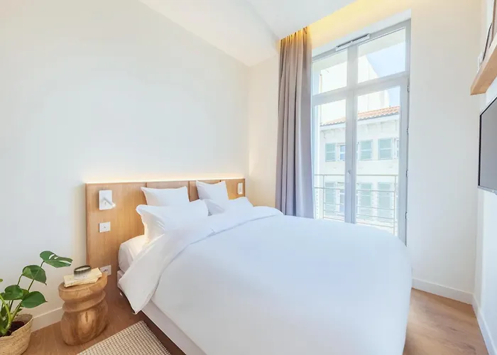 The Babel Community Hotel - Vieux Port