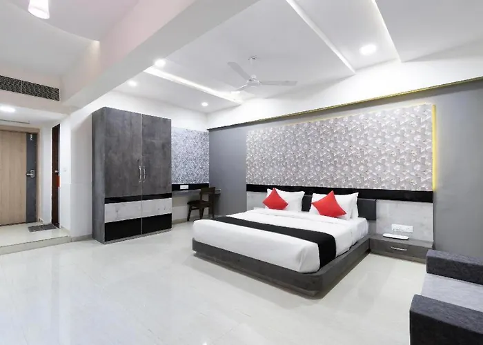 The Grand Takshak Hotel