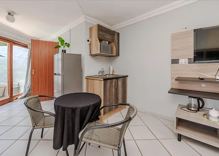 Phindulo Bed And Breakfast