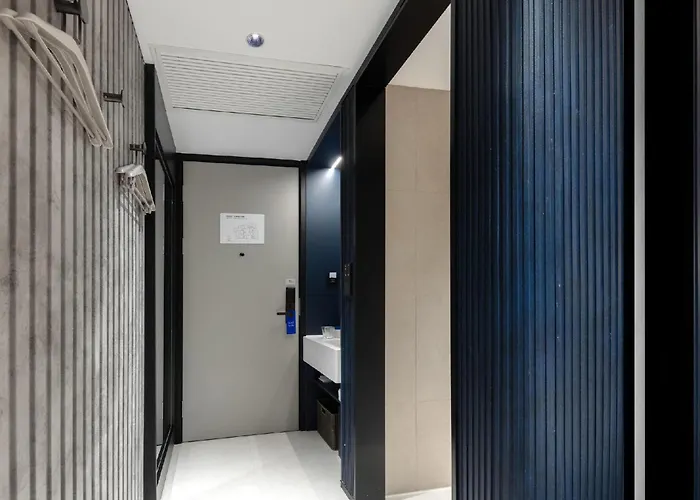 Atour Light Hotel Hangzhou Wuling Square Wensan Road