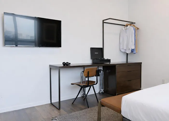 Sosuite At The Queen - Queen Village