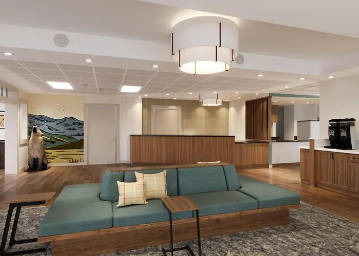 Gray Wolf Inn & Suites