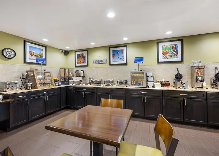 Best Western Airport Albuquerque Innsuites Hotel & Suites
