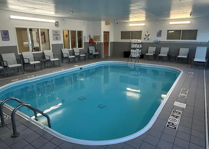 Best Western Plus Paper Valley Hotel