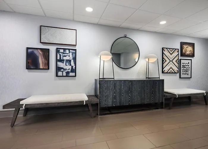 La Quinta Inn & Suites By Wyndham Downtown Asheville