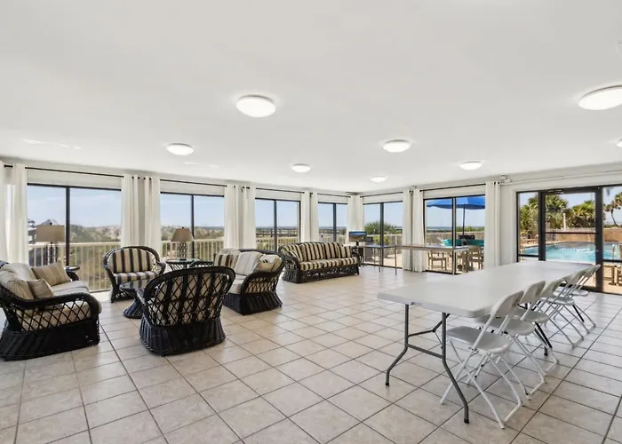 Convenience Direct Oceanfront Condo With Private Balcony