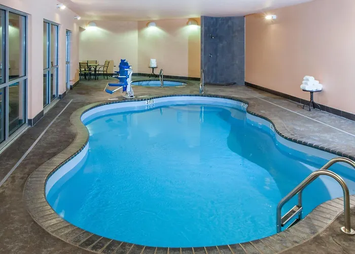 Baymont By Wyndham Grand Forks